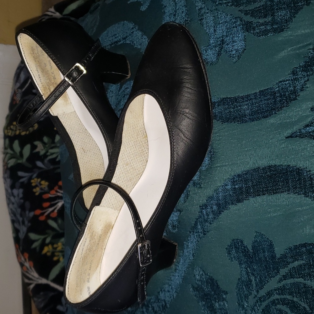 Leo's Black Women's Dance Shoes